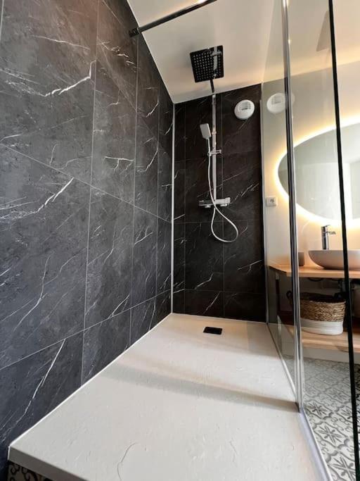 Appartement Gordon Smith En Plein Centre - 2 Personnes แซ็ง-แม-เอกลิซ ภายนอก รูปภาพ